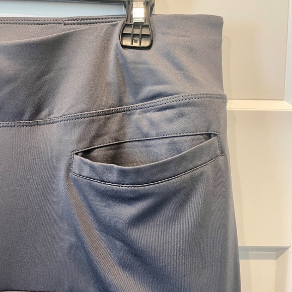 Women's Activewear Skirt, Gray, L, EUC, Pleat on back - Picture 5 of 11